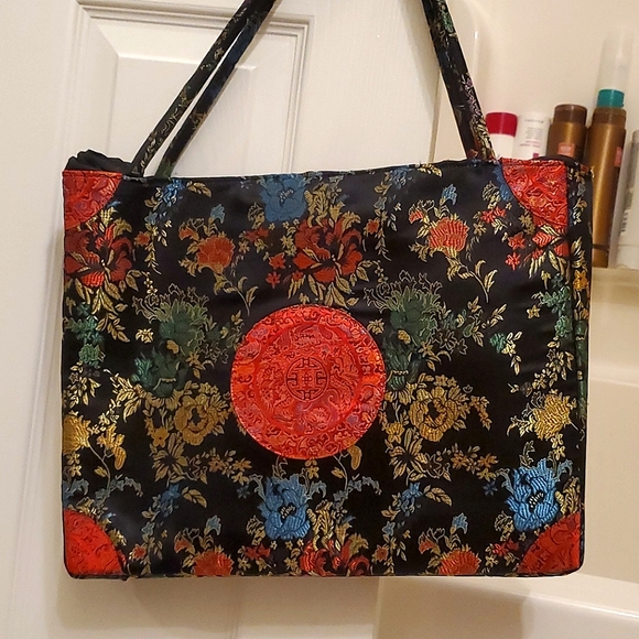 Oriental design large purse - Picture 3 of 6